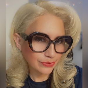 Hi 👋 I’m a mom of 4 2boys 2 girls. A member since 2013